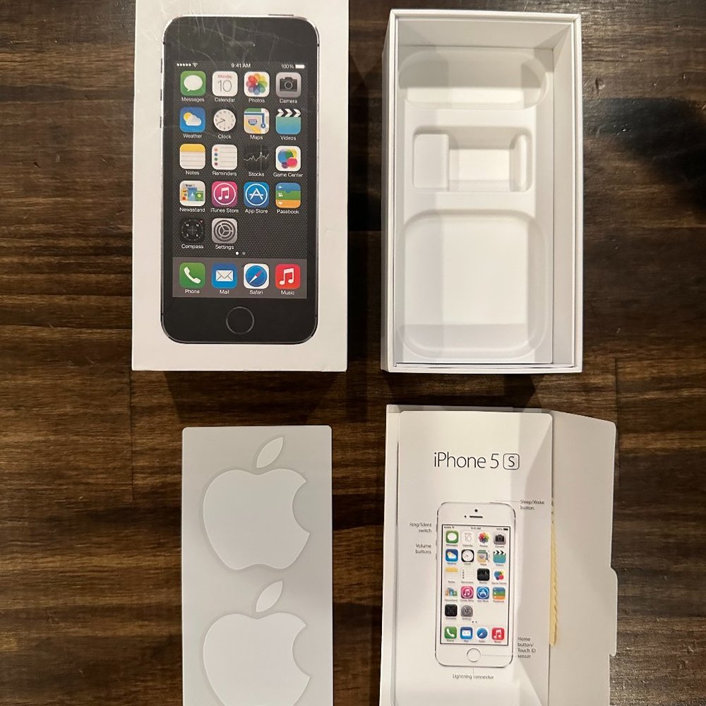Iphone 5s Box, stickers and directions only